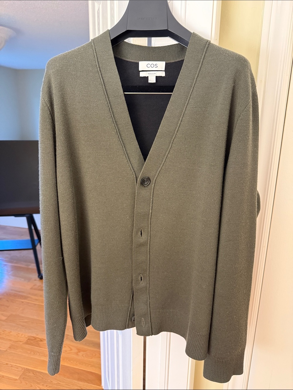 COS Men's Olive Button-Front V-Neck Cardigan